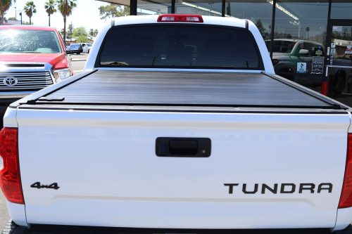 Tundra RetraxPRO MX Cover