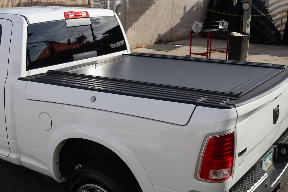 tri fold tonneau cover ram 1500 with rambox