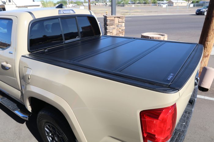 UnderCover Armor Flex: 2016-2023 Toyota Tacoma 5′ Bed Hard Folding ...