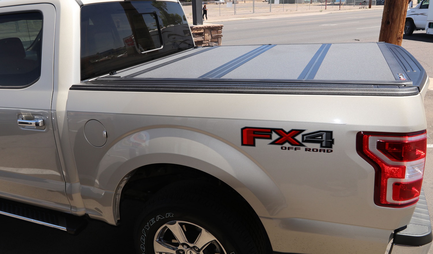 FORD F150 BAKFLIP MX4 Truck Bed Cover