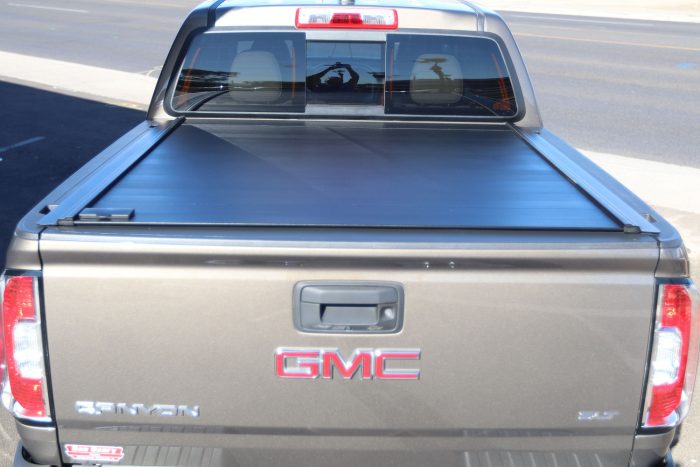 GMC CANYON RETRAXPRO MX Truck Bed Tonneau Covers
