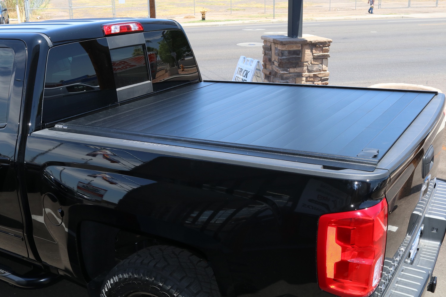 2008 chevy silverado tonneau cover