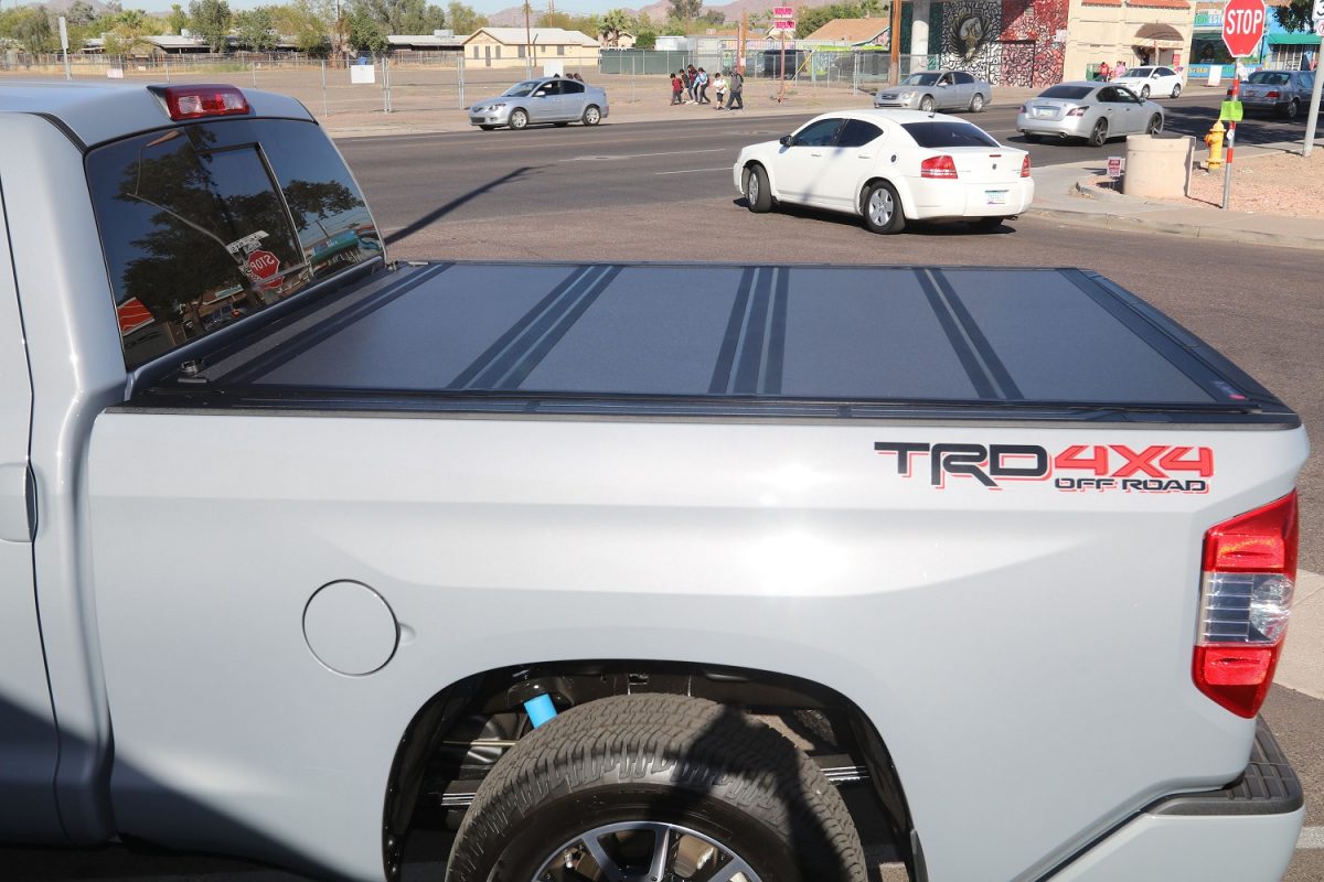 2024 Toyota Tundra Retractable Bed Cover Lela Auroora