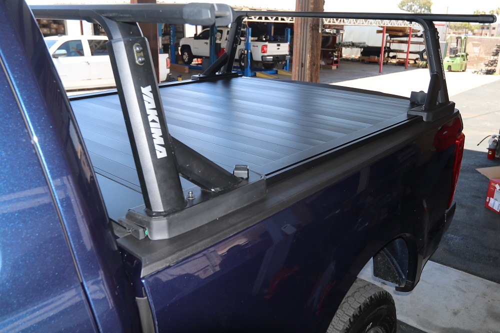 RETRAXPRO XR FORD SUPER DUTY RETRACTABLE TONNEAU COVER YAKIMA OVERHAUL HD