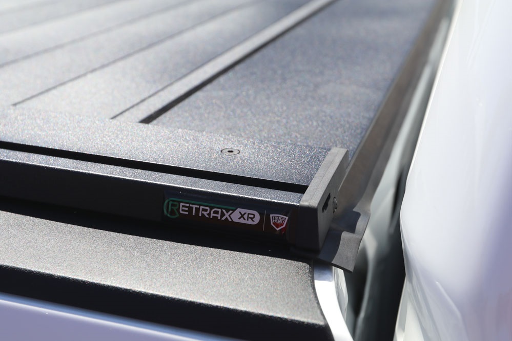 retraxpro xr retractable truck bed cover on toyota tundra