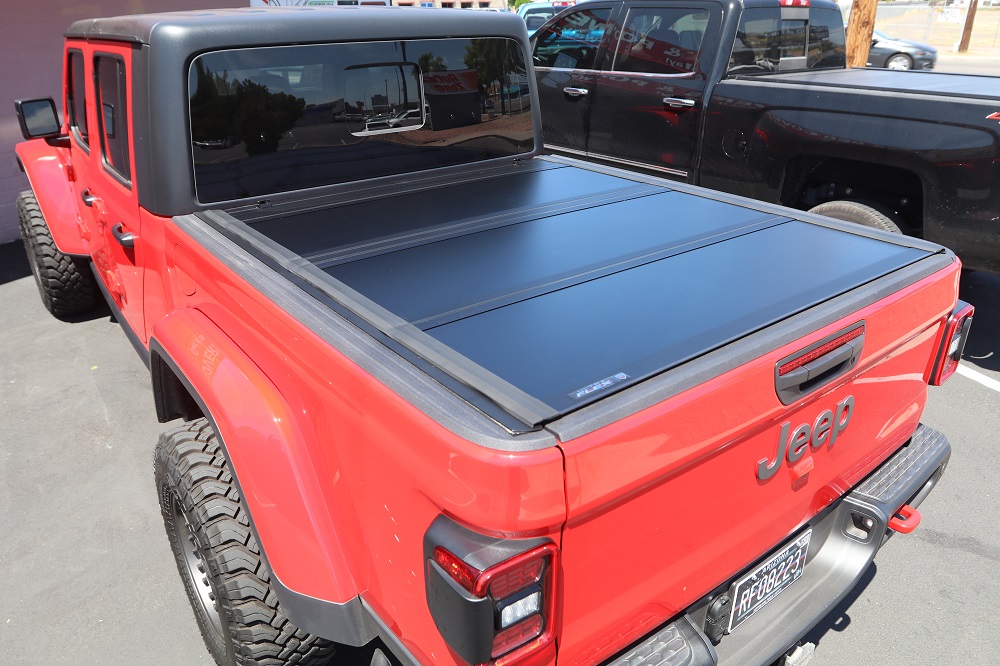 2020 Jeep Gladiator Truck Bed Cover