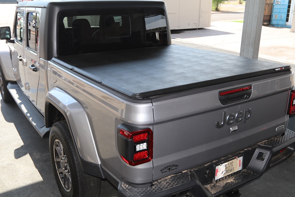 2020-2022 Jeep Gladiator Soft Folding Cover Extang Trifecta 2.0