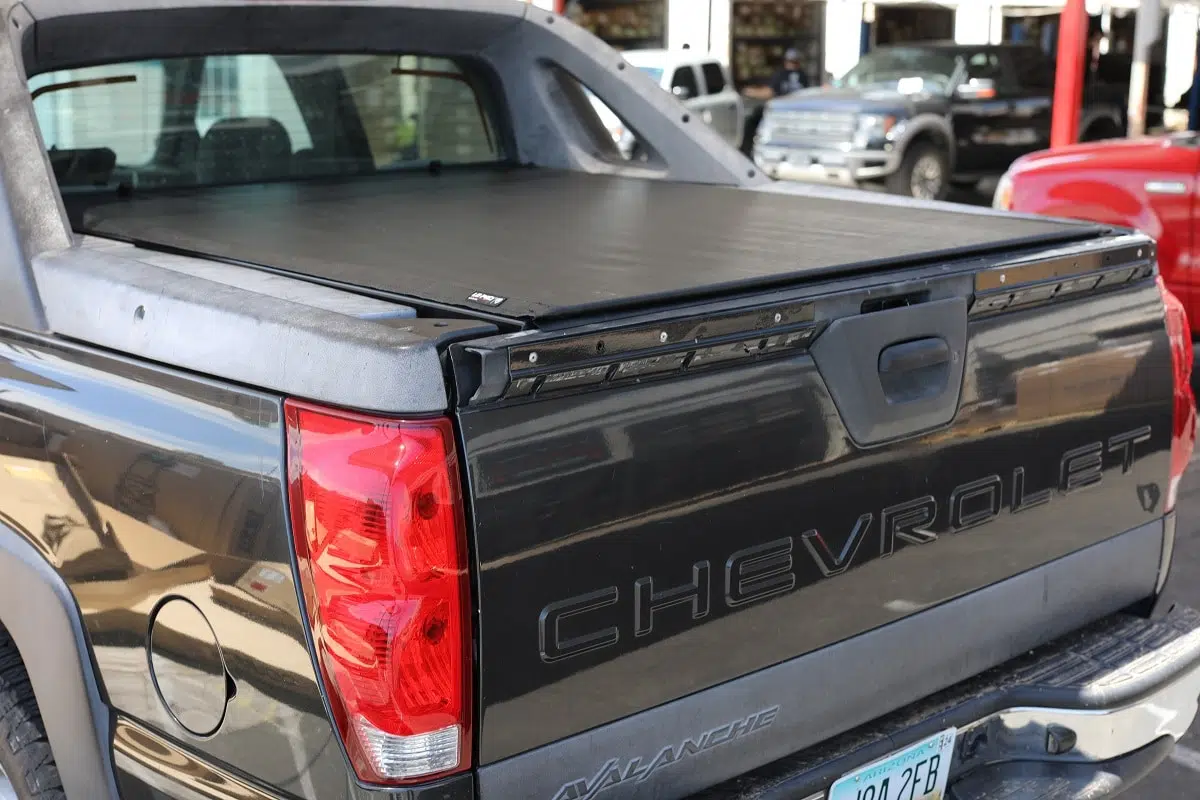 chevy avalanche truck bed cover