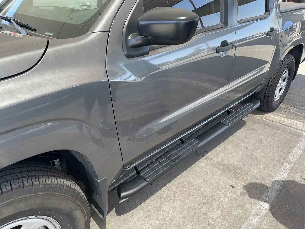 nissan frontier 4 inch black stepbars