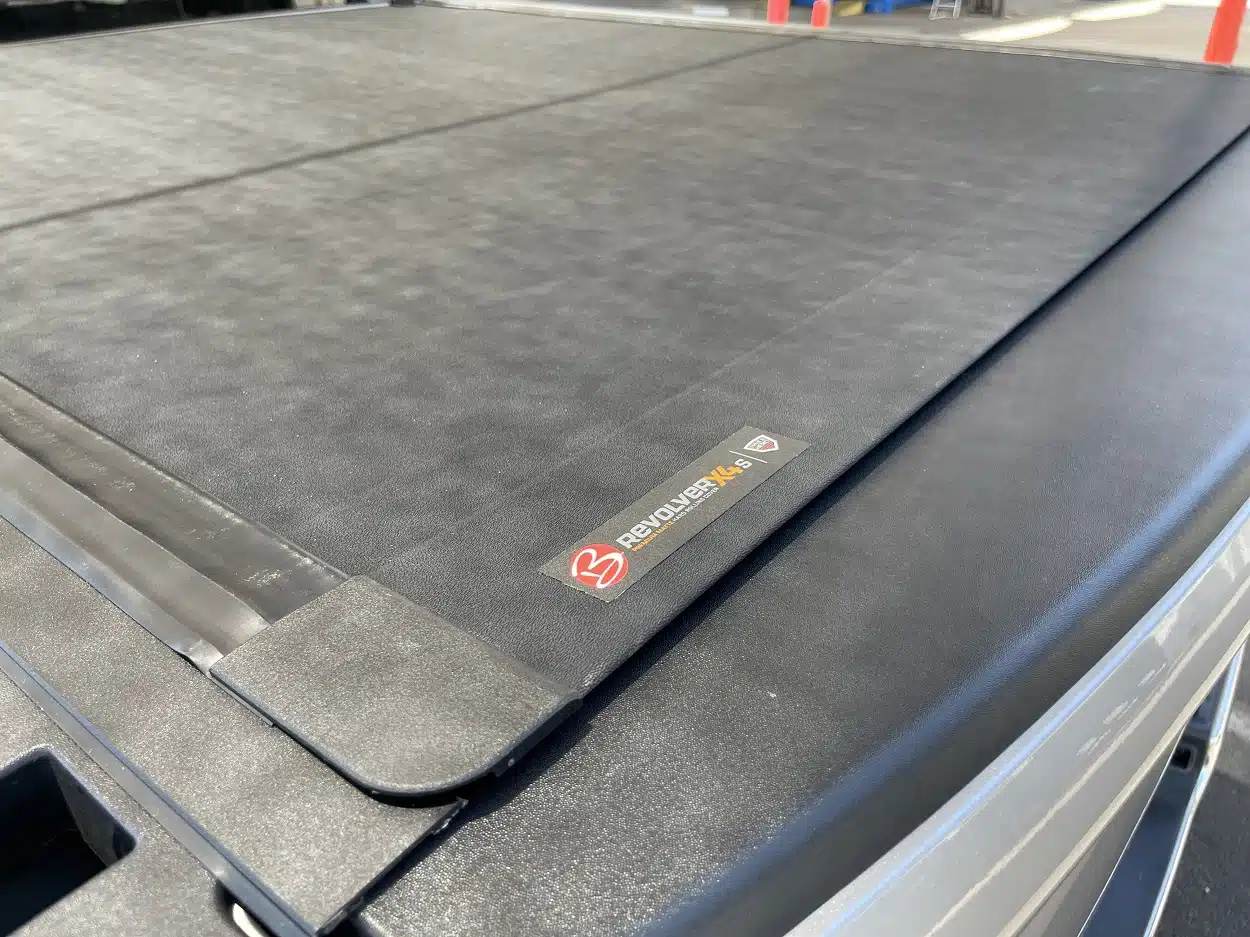revolver x4s hard roll up tonneau covers