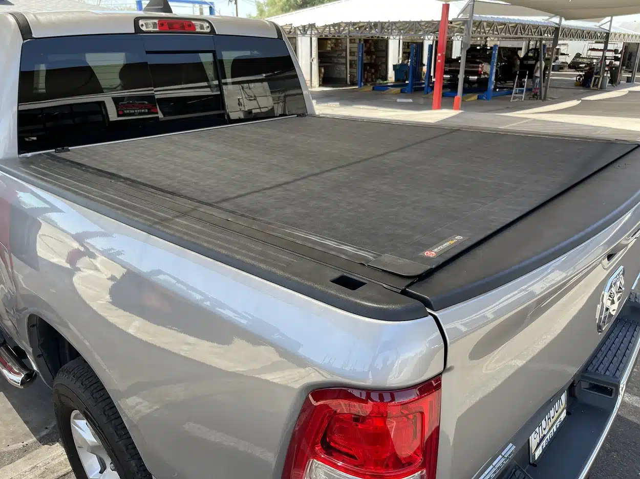 revolver x4s hard rolling up tonneau cover