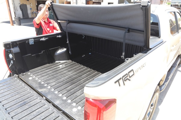 SOFT FOLDING TRUCK BED COVER