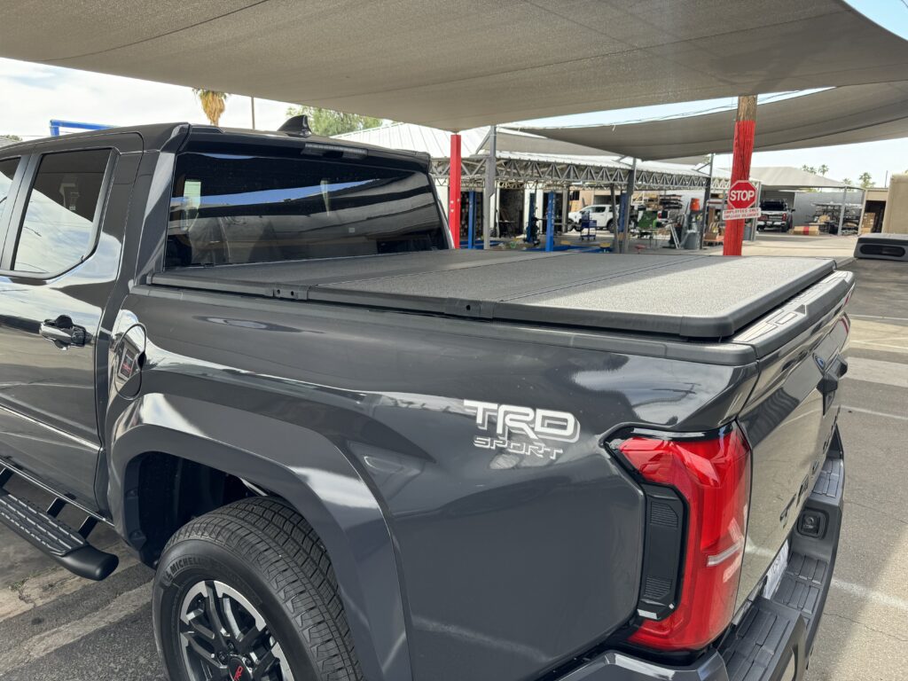 Extang Solid Fold 2.0 ALX: 2024-2025 Toyota Tacoma 6′ Bed Hard Folding ...